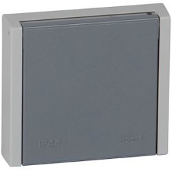 Prise 3P+N+T 20A à fixer sur boîte D67mm Plexo complet IP44 encastré - gris