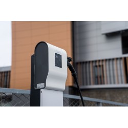 Pack borne VE triphasée Green'up Premium avec protections 22kW Mode 3 plastique