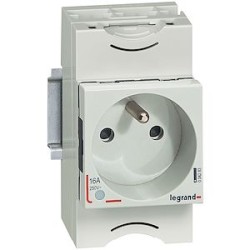 Prise modulaire 10A à 16A 250V~ - 2P+T à éclips et à voyant - 2,5 modules