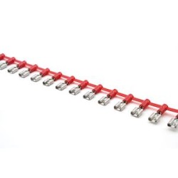 Clip femelle partiellement isolé rouge (0,25 à 1,5 mm²) - 2,8 X 0,5 mm en bande