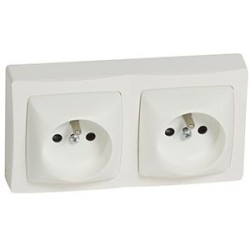 Prise de courant 2x2P+T bornes automatiques Appareillage saillie complet - blanc