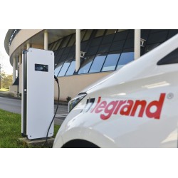 Kit fixation murale des bornes Green'up métal Premium pour véhicule électrique